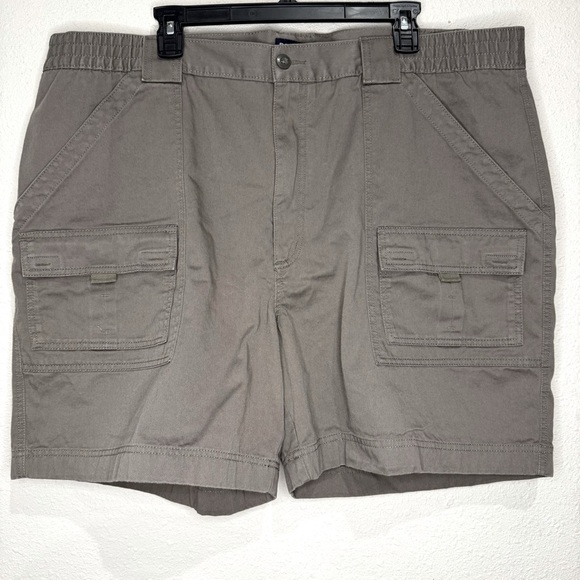 Roundtree & Yorke Other - Roundtree & Yorke Cargo Shorts Side Elastic Waist Pockets Cotton Men’s Size 44
